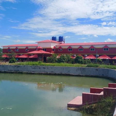 Kalyan Lake Resort Santuri Exterior photo